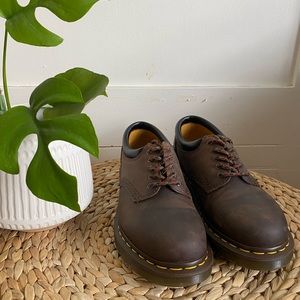 8053 CRAZY HORSE LEATHER CASUAL SHOES
